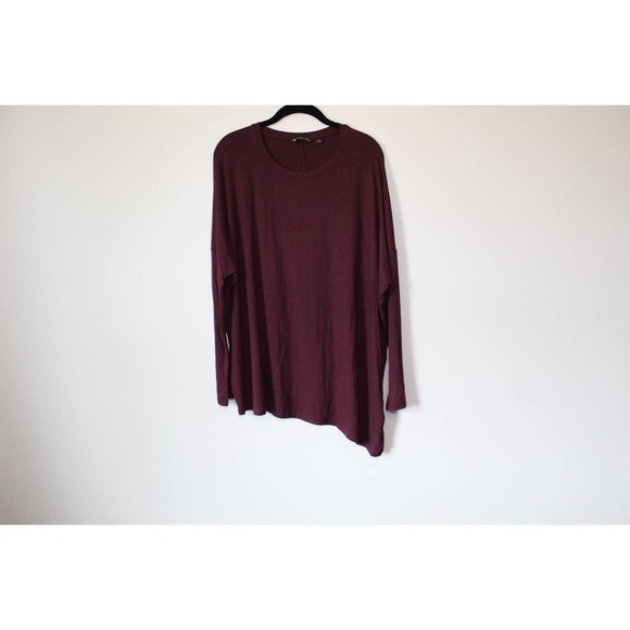✨2/$20 Athleta Cloudlight Asymmetrical Top Women's Small Auberge Maroon H13878 - Picture 7 of 9